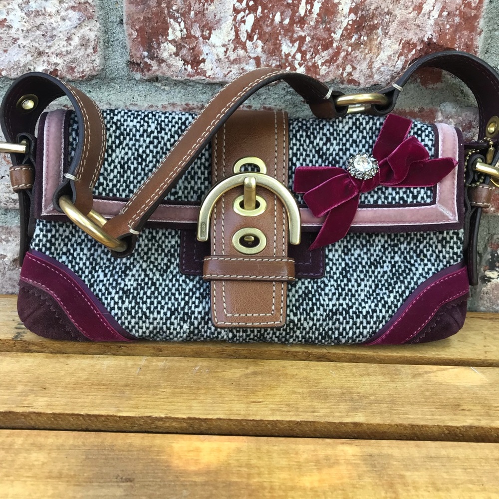 Small authentic tweed Coach bag with leather strap